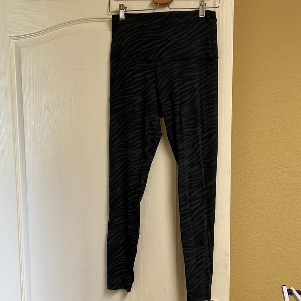 Black Leopard print lululemon leggings